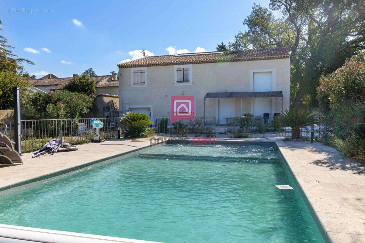 Villa avec piscine 4 chambres 240 m2, 1200m2 de terrain - photo 6