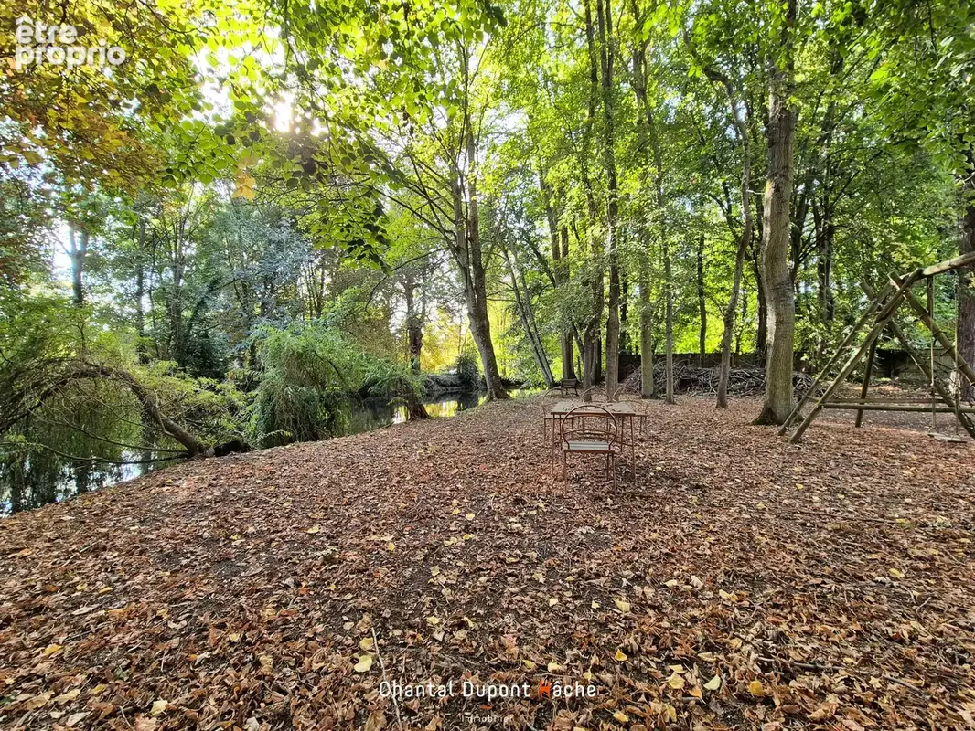 VALLEE DE L'EURE - Maison traditionnelle de 6 chambres sur un parc arboré avec piscine, sous-sol total - photo 8