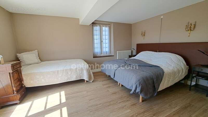 Maison à SAUVETERRE-DE-BEARN