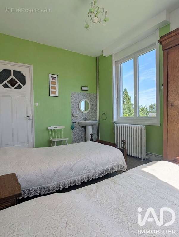 Maison 250 m² à Estaires  - photo 9