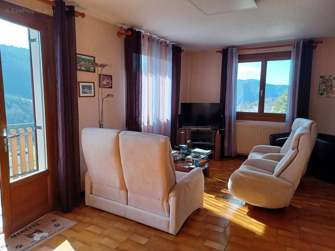 Maison à LES MOLUNES