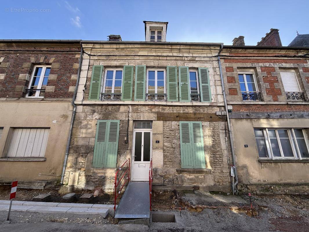 Maison à MORTREE