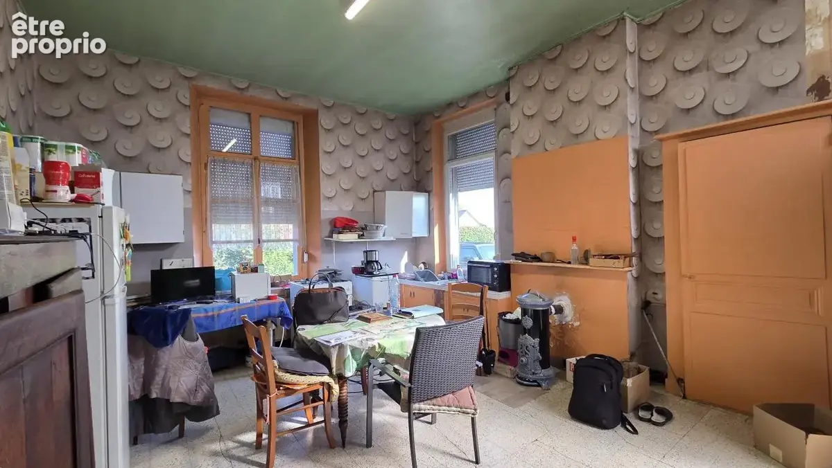 Maison bourgeoise à rénover avec de grandes dépendances située à Wignehies - photo 5