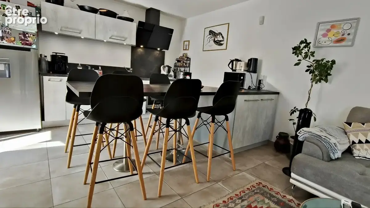 Blaye centre à pied   Maison en pierre   Jardin 1 212 m2 sans vis-à-vis   DPE C - photo 9