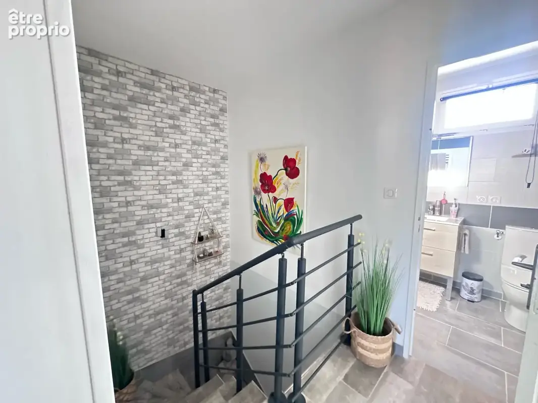 Maison - 100m2 habitables - 3 chambres - garage - jardin - piscine - 42300 - photo 6