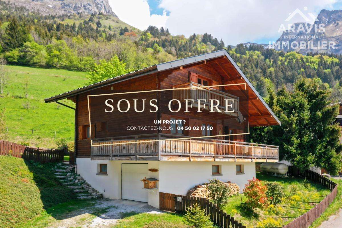Maison à MONTMIN