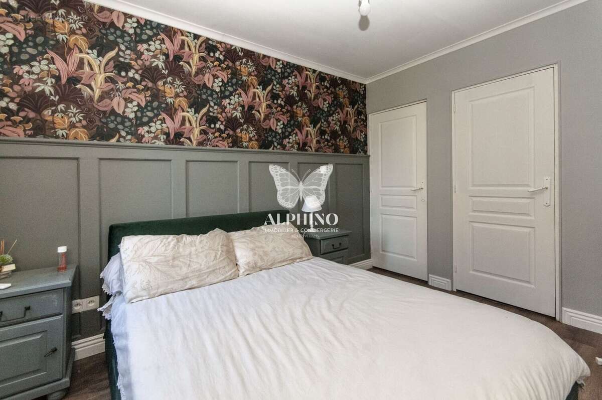 Maison à LUSSAS-ET-NONTRONNEAU