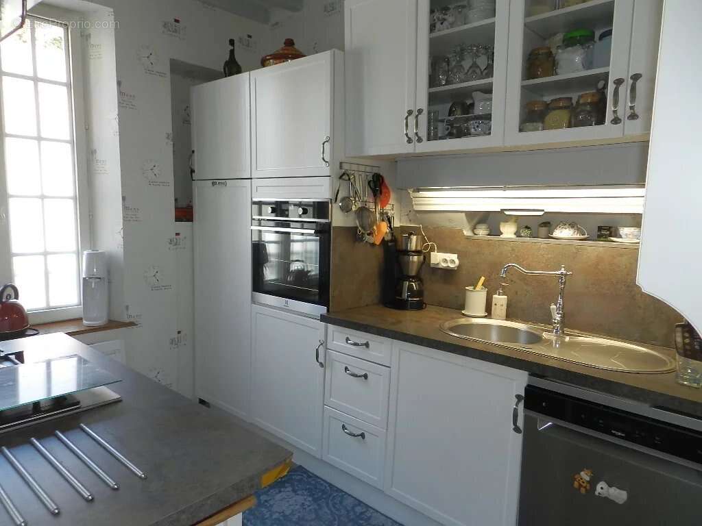 Centre ville, maison entierement restauree avec garage, jardin et jacuzzi. - photo 3