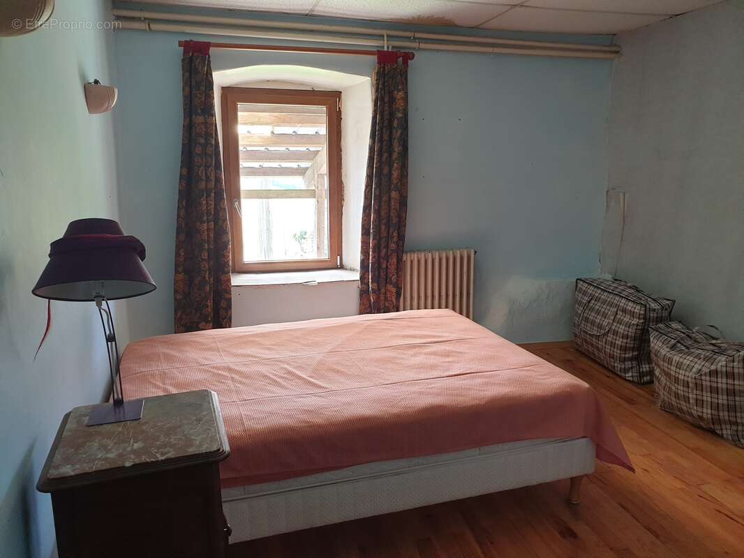 Maison à SAINTE-EULALIE