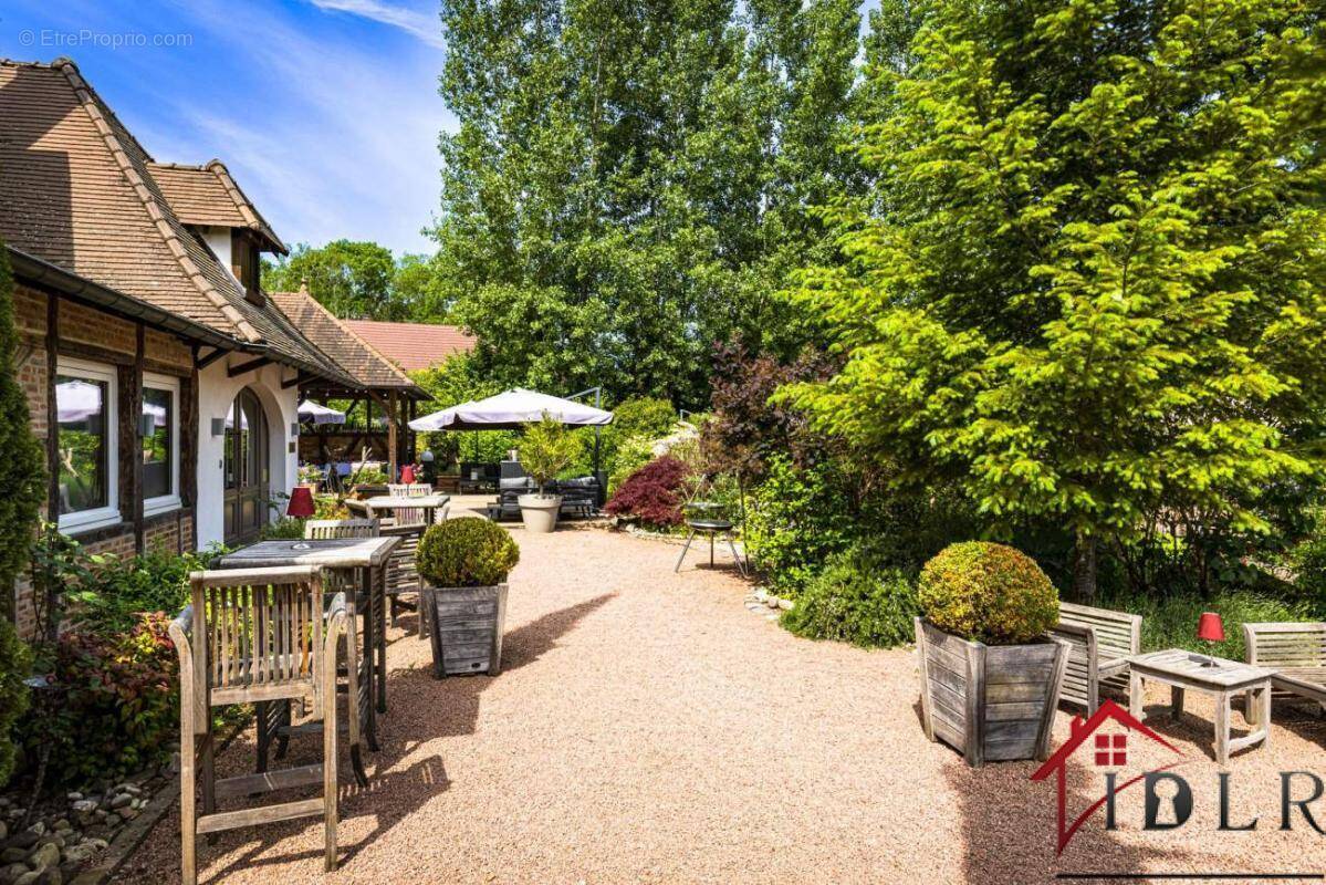 Commerce à VERDUN-SUR-LE-DOUBS