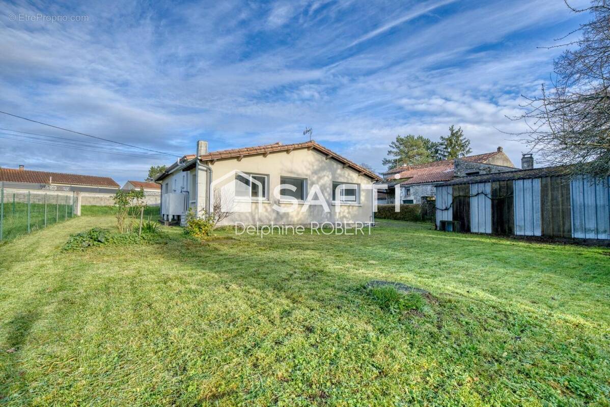 Photo 1 - Maison à LE DOUHET