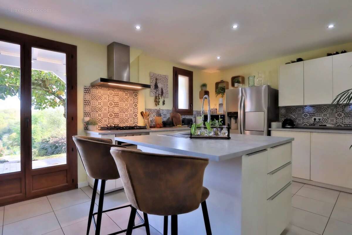 Maison à AURIONS-IDERNES