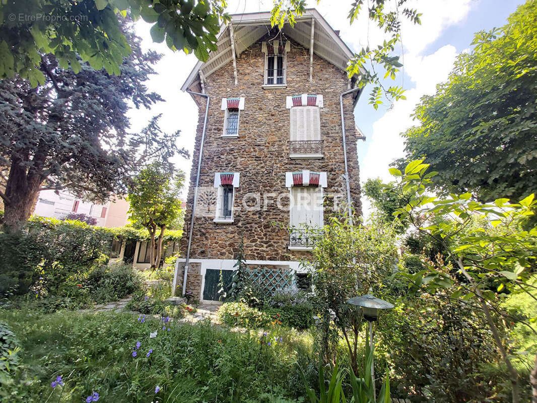 Maison à VILLEMOMBLE