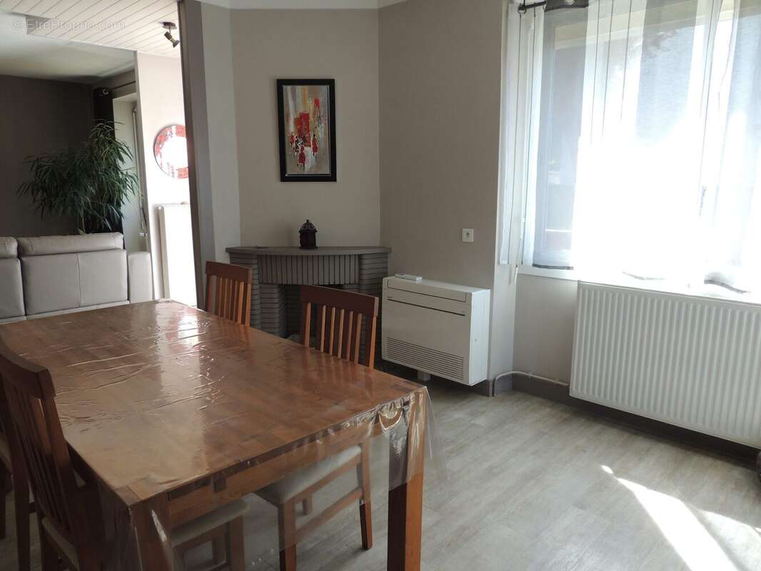 Maison 121 m² à Villefranche-De-Rouergue  - photo 6
