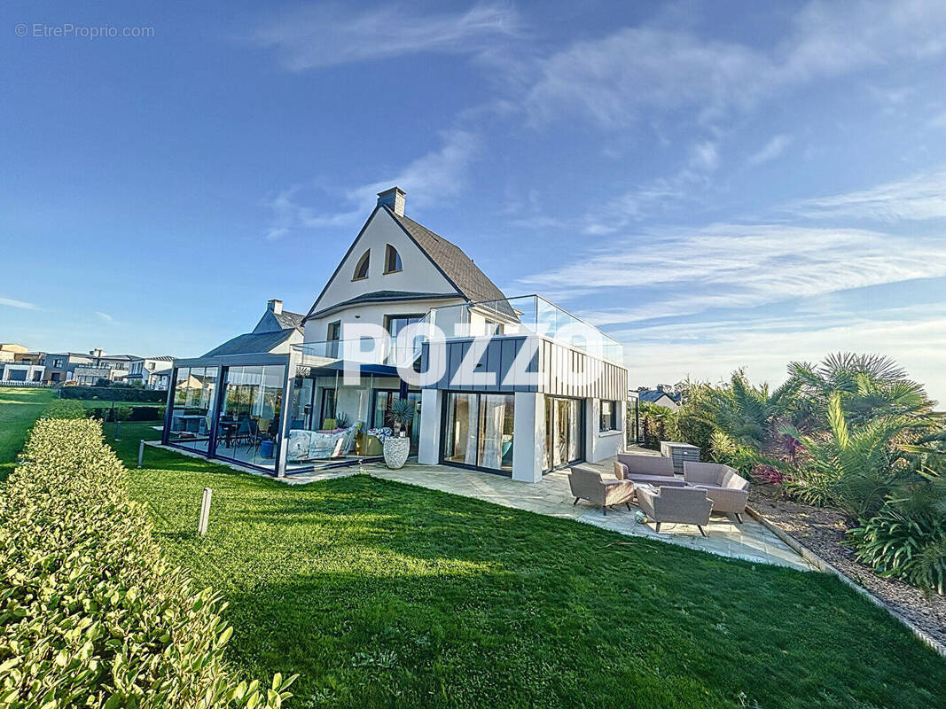 Maison à DONVILLE-LES-BAINS