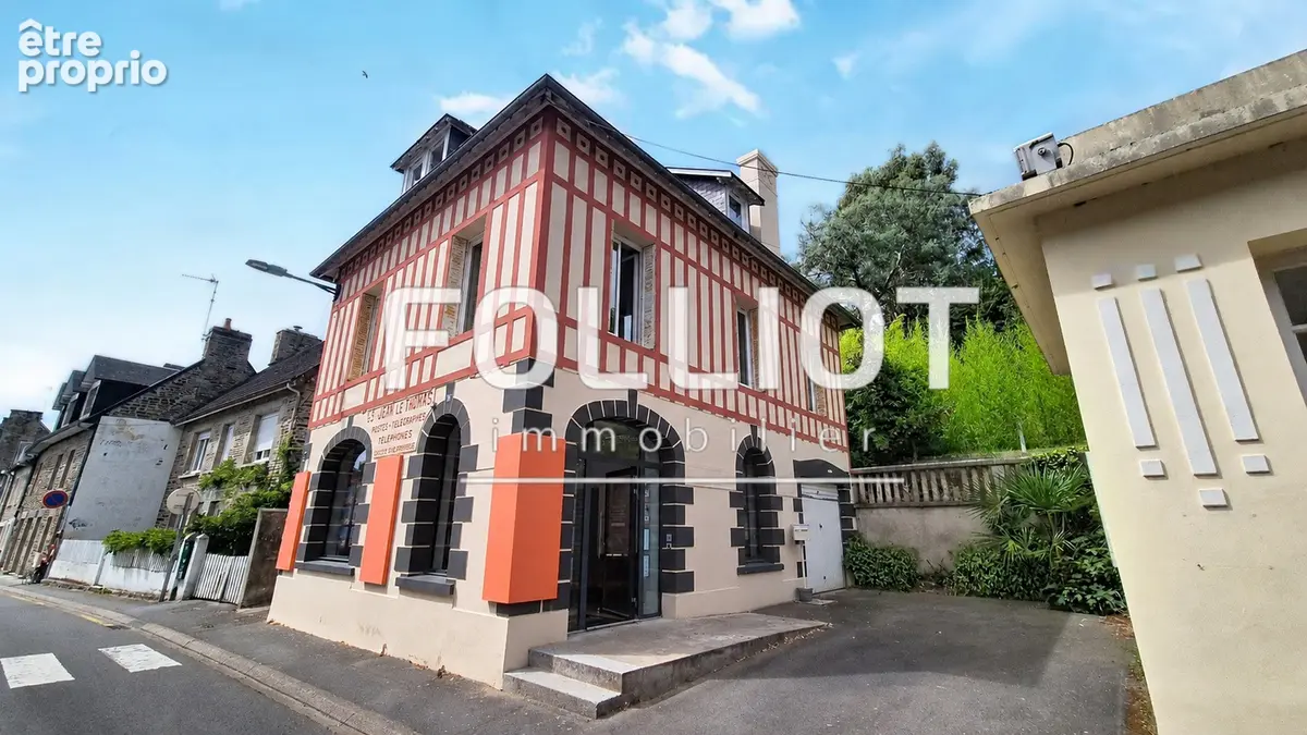 A vendre Saint Jean le Thomas Immeuble avec local commercial, deux appartements, jardin et garage - photo 17
