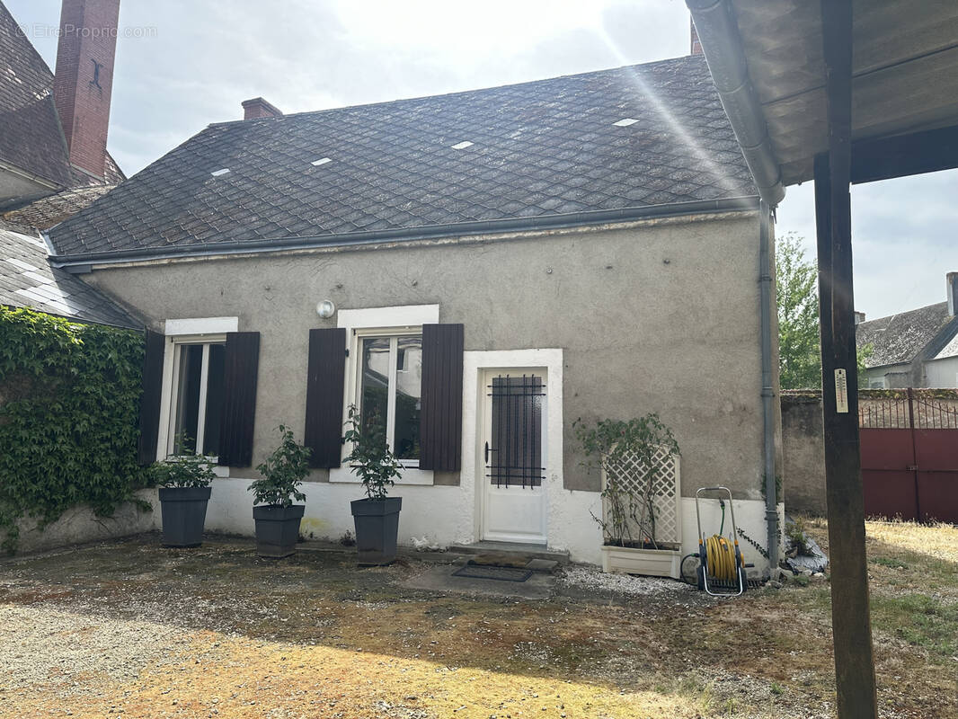 Maison à LIGNIERES