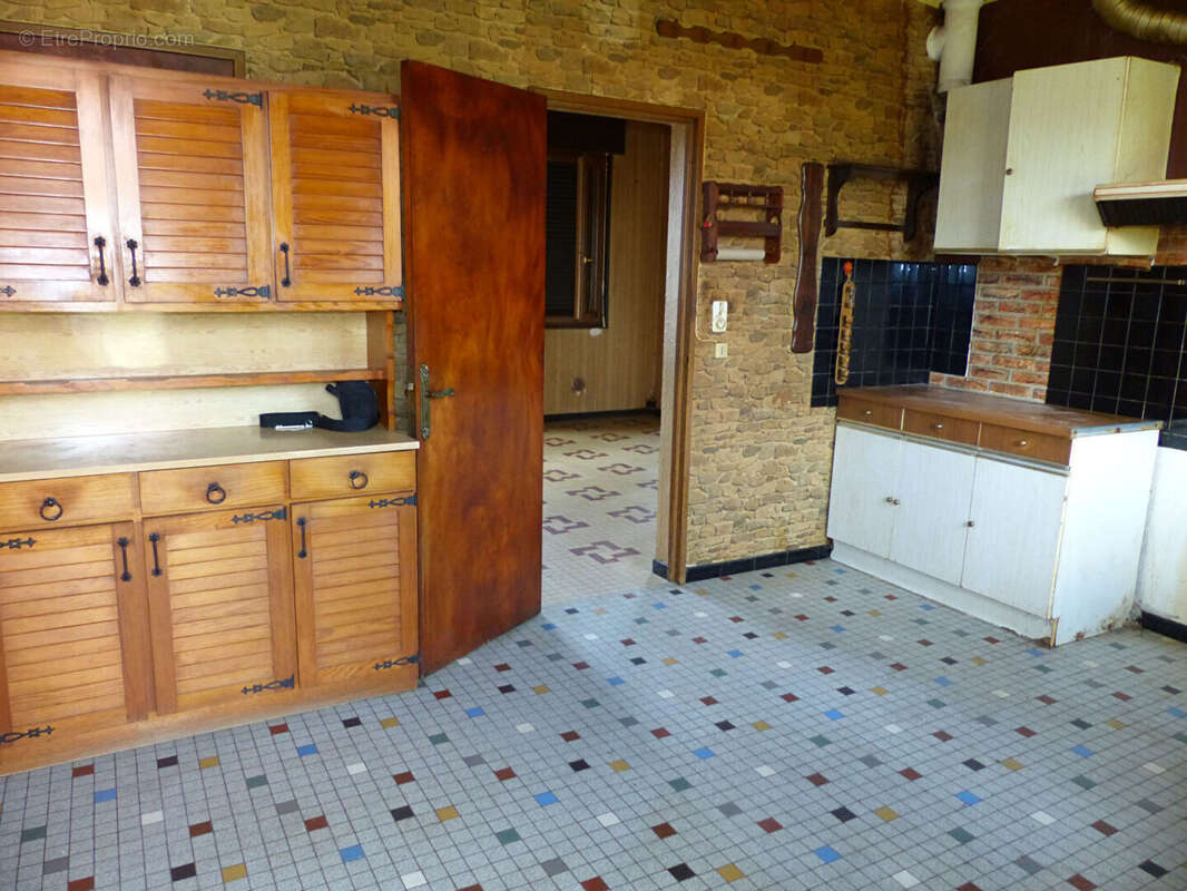 Maison à LALUQUE