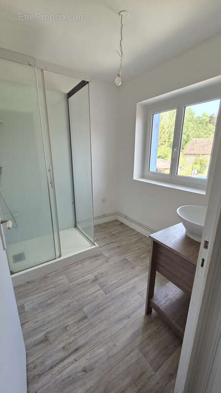 SOUVIGNY   Maison atypique de 129 m2 avec terrasse - photo 6