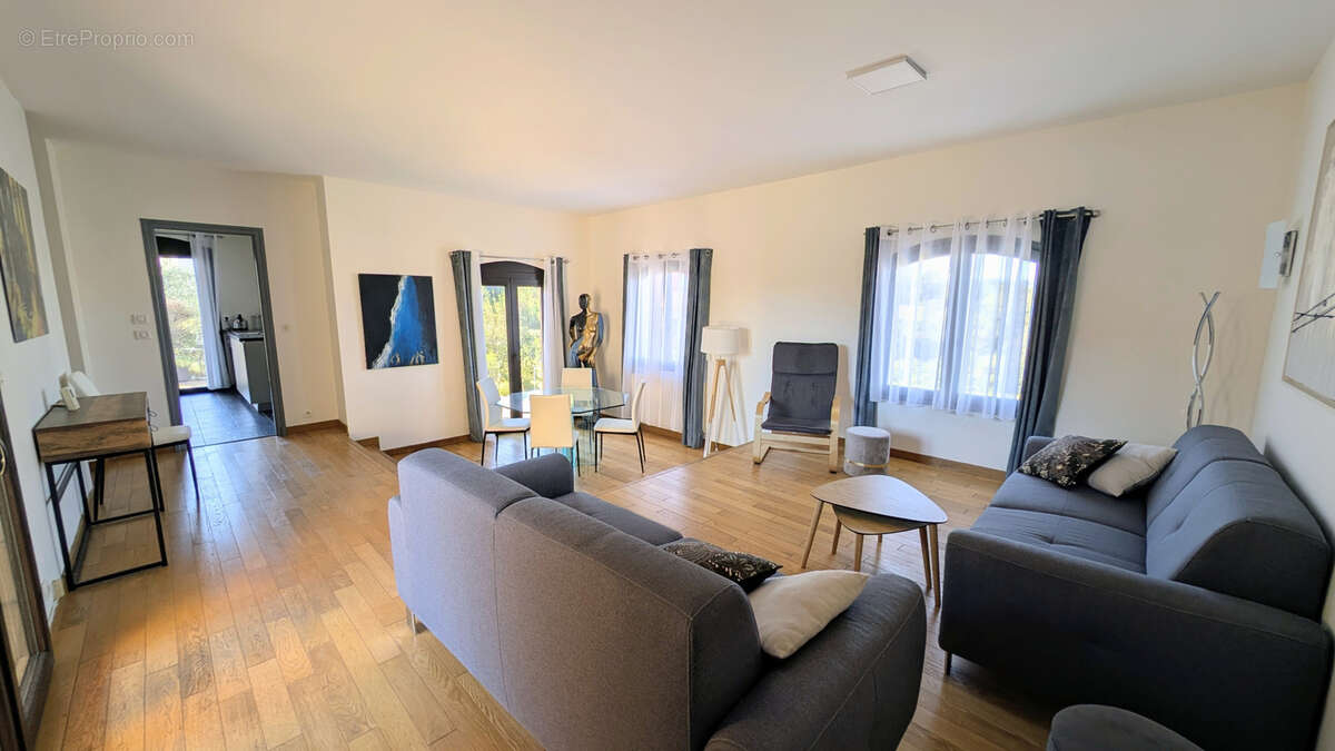 Maison à MONTESQUIEU-DES-ALBERES