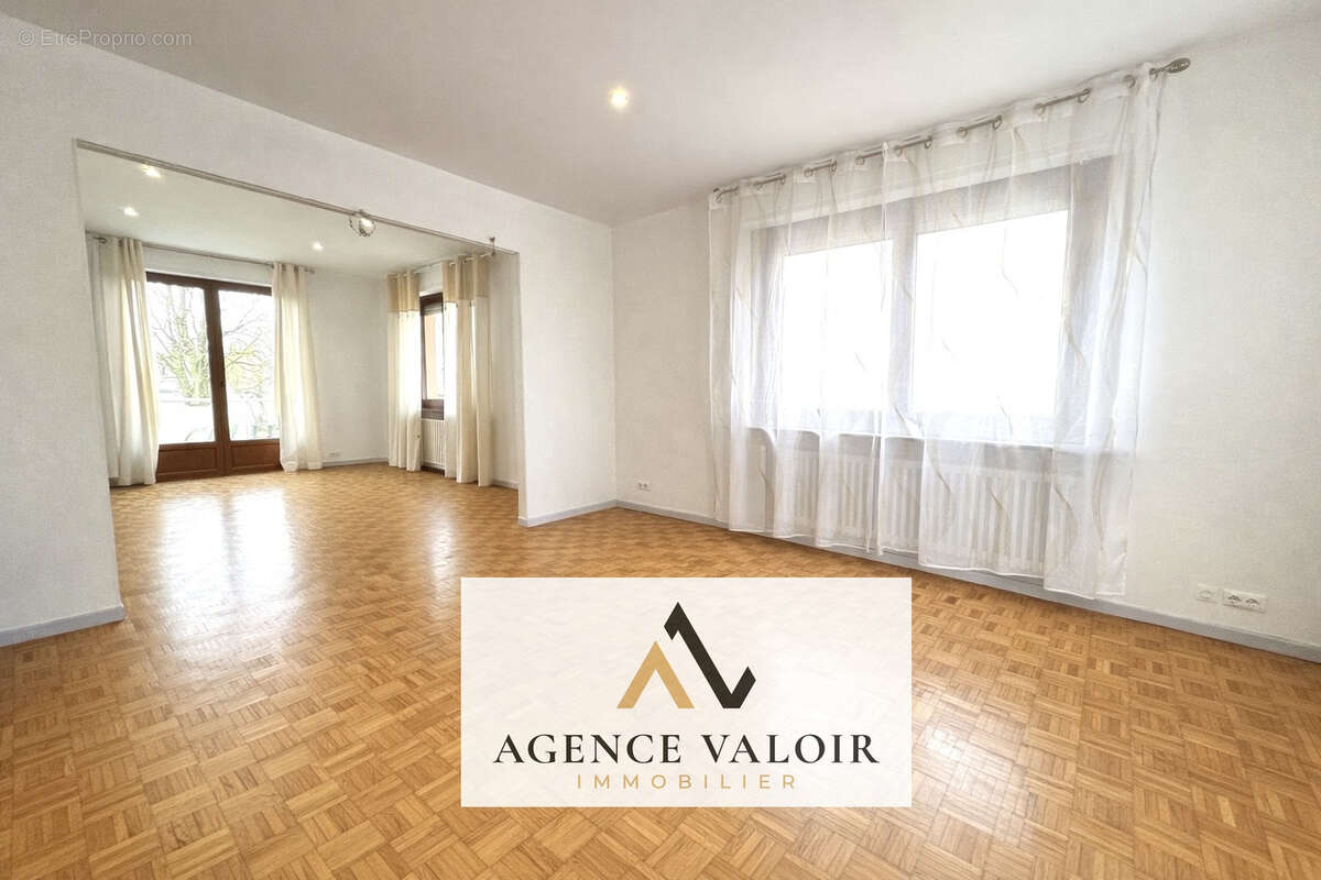 Maison à SEINGBOUSE