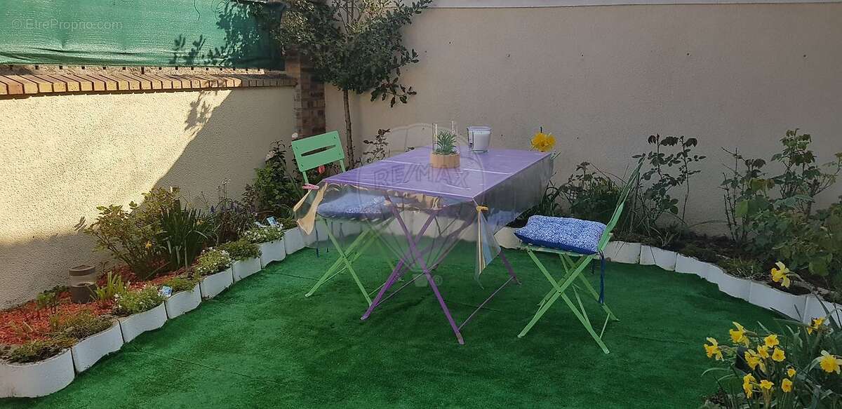 Maison à VILLENEUVE-SUR-YONNE