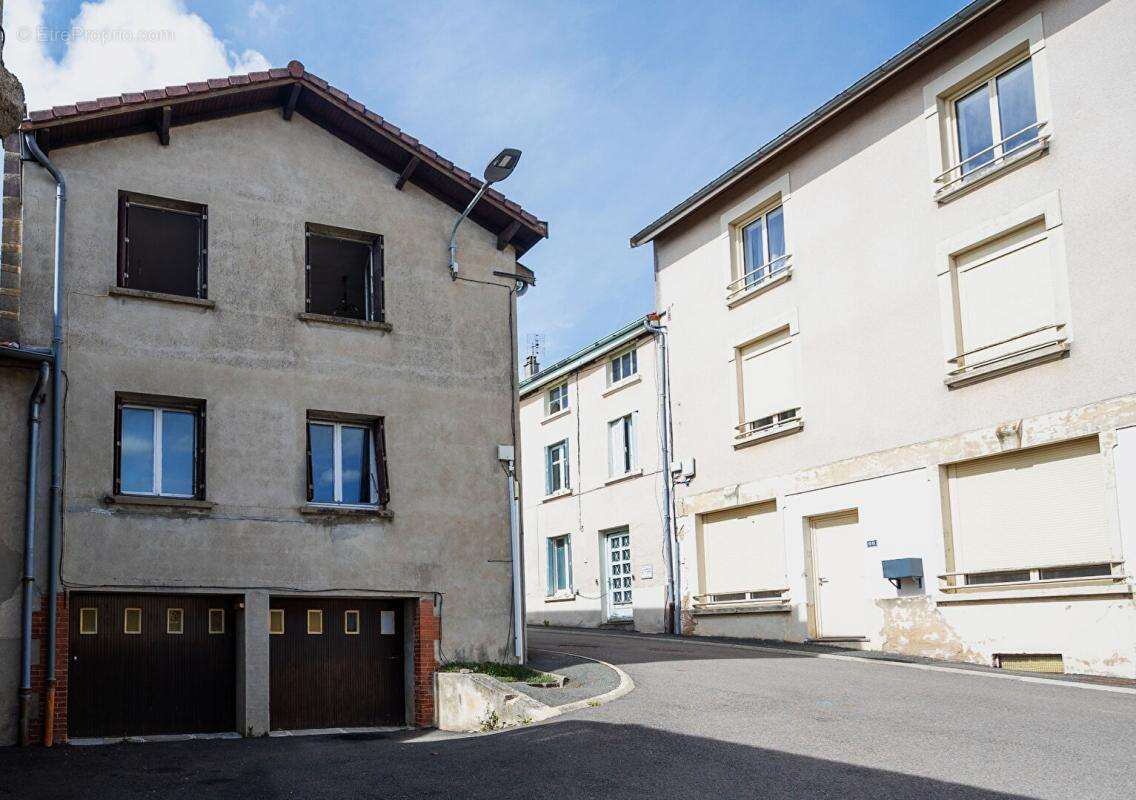Maison à VIOLAY