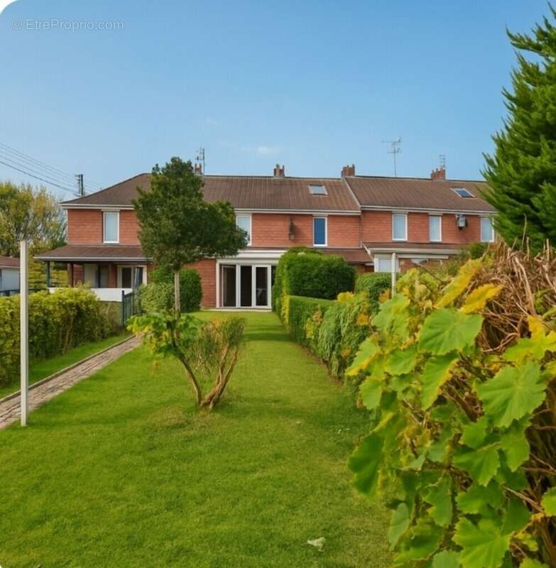 Maison à DOUCHY-LES-MINES