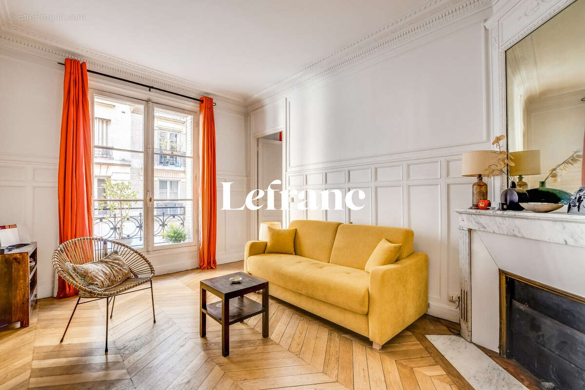 Appartement à PARIS-15E