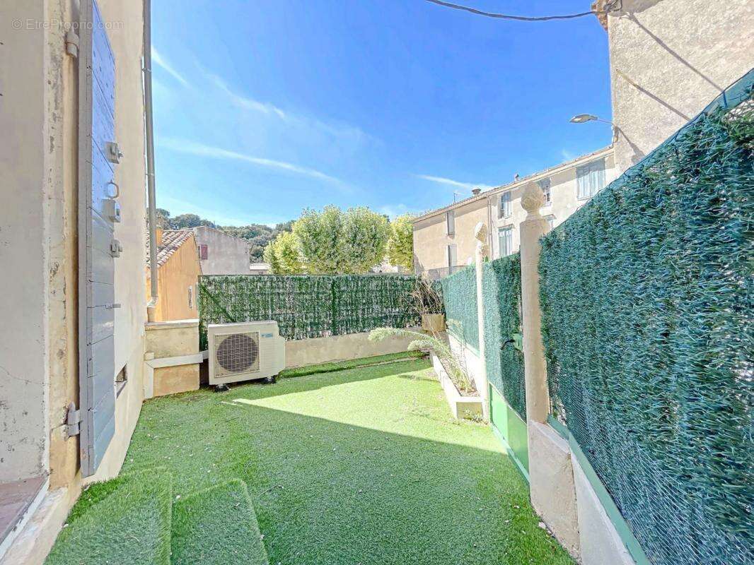 Maison à GINASSERVIS