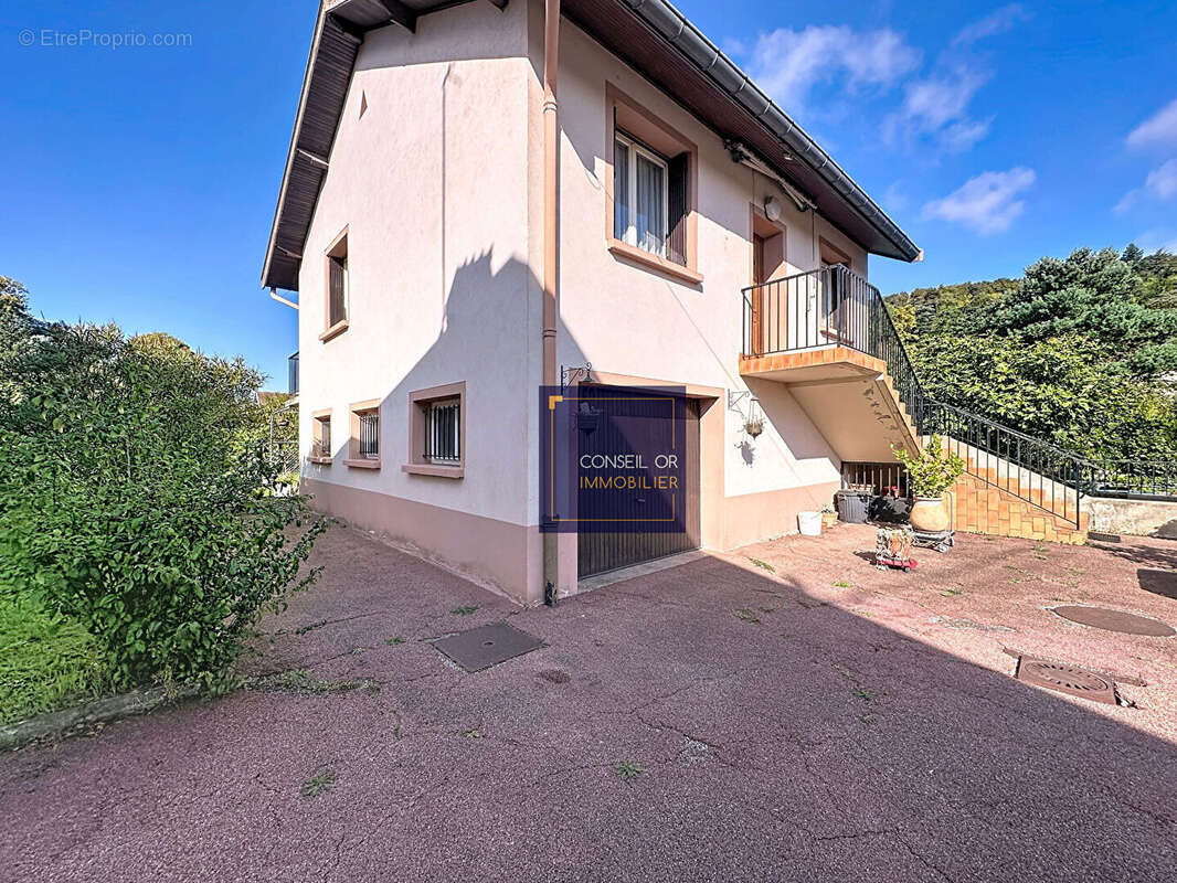 Maison à SAINTE-FOY-LES-LYON