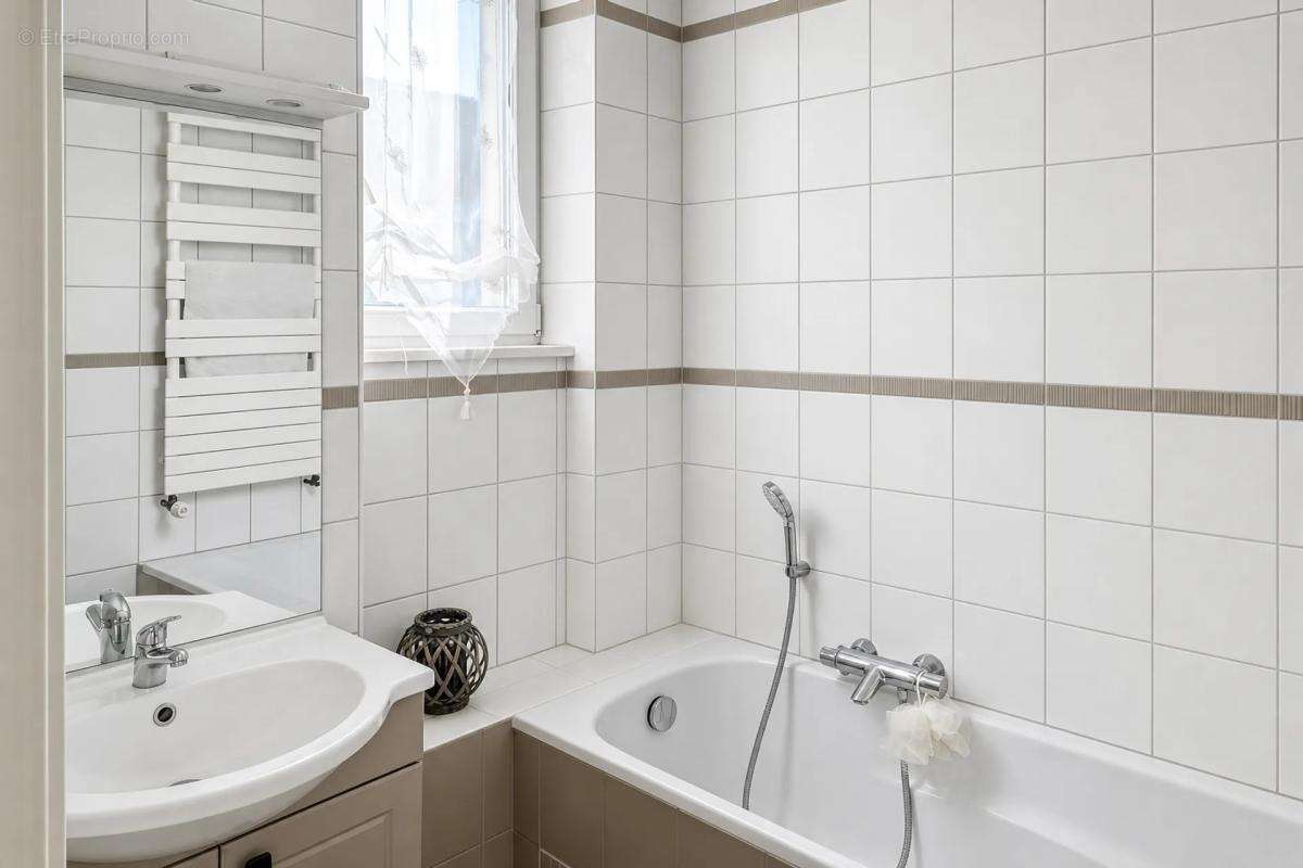 Appartement bourgeois 7 pièces – 147 m² – 3e étage - photo 15