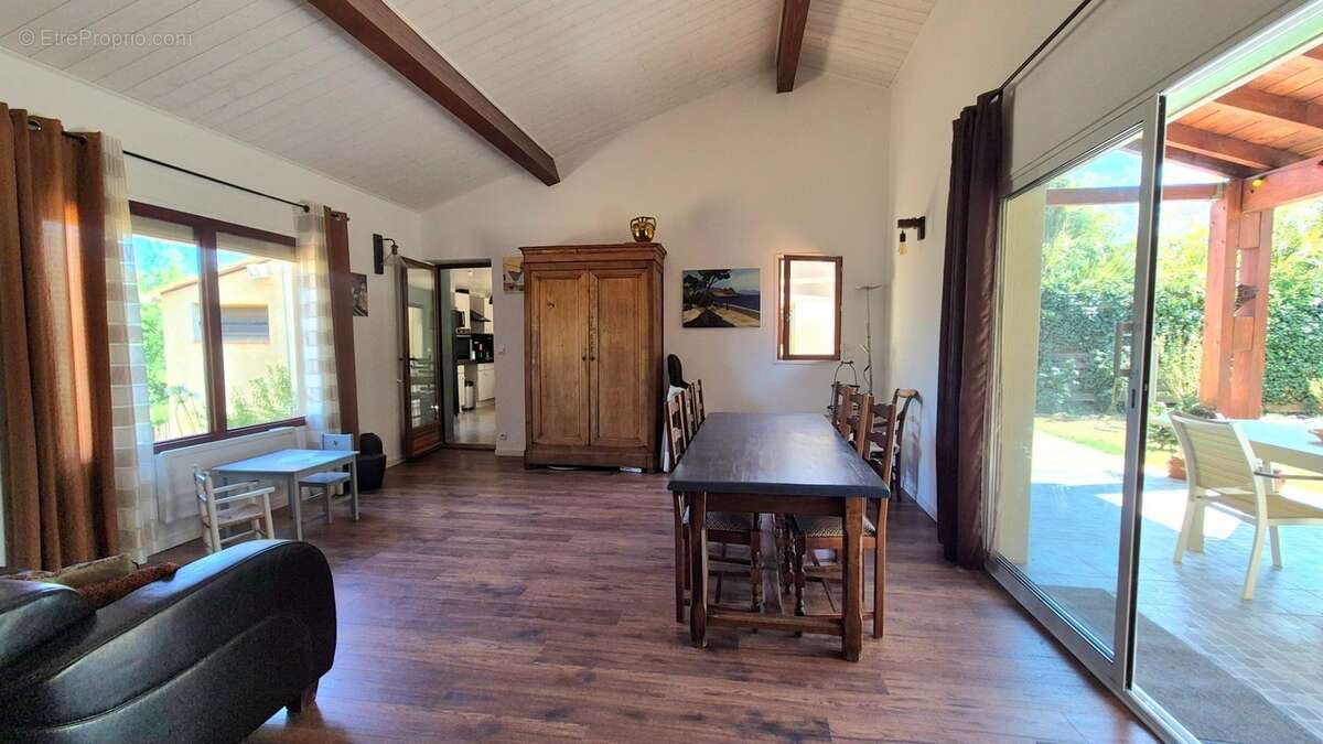 Maison à vendre 7 pièces PRADES (66) - photo 8