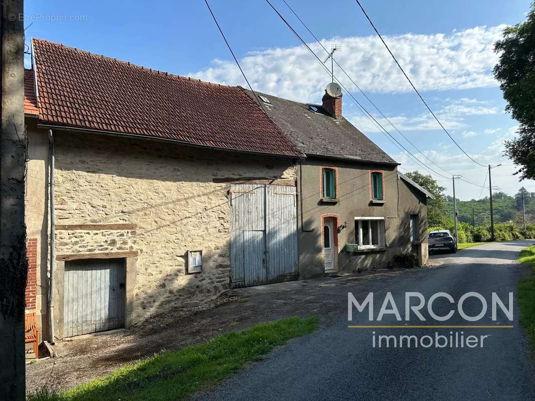 Maison à SAINT-LEGER-BRIDEREIX