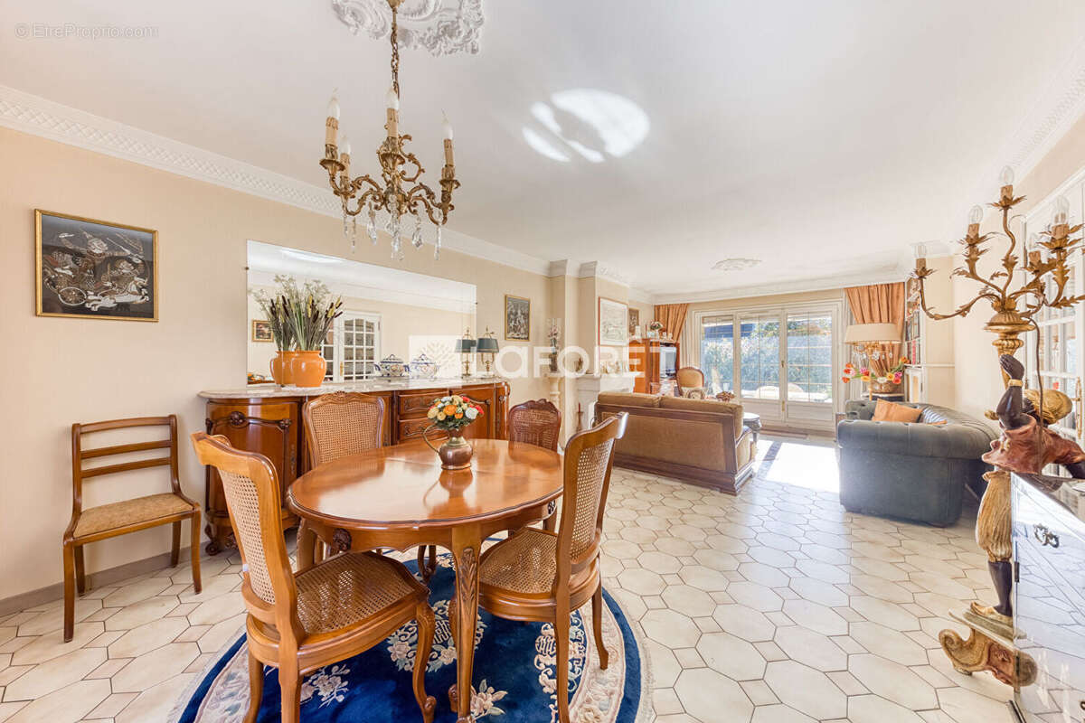 Maison à PONTAULT-COMBAULT