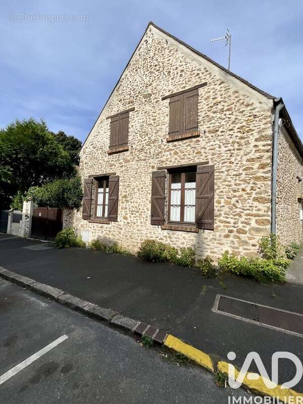 Maison 80 m² à Saint-Germain-Les-Arpajon  - photo 4