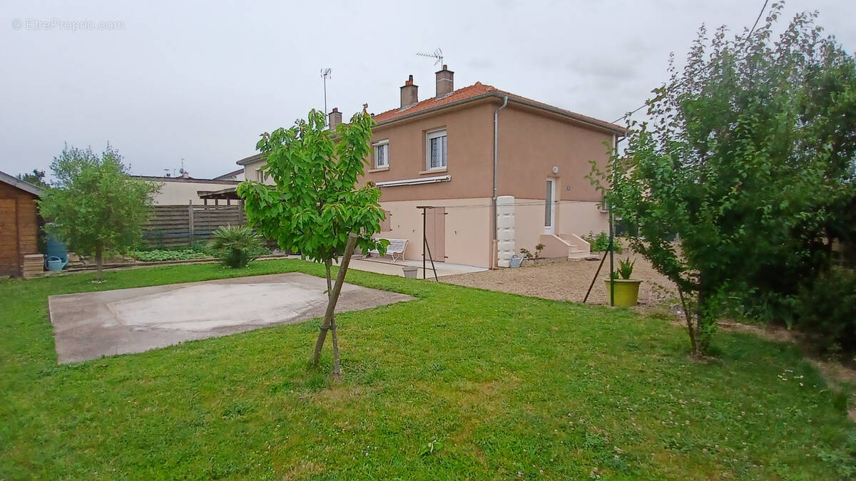 Maison à CHATENOY-LE-ROYAL