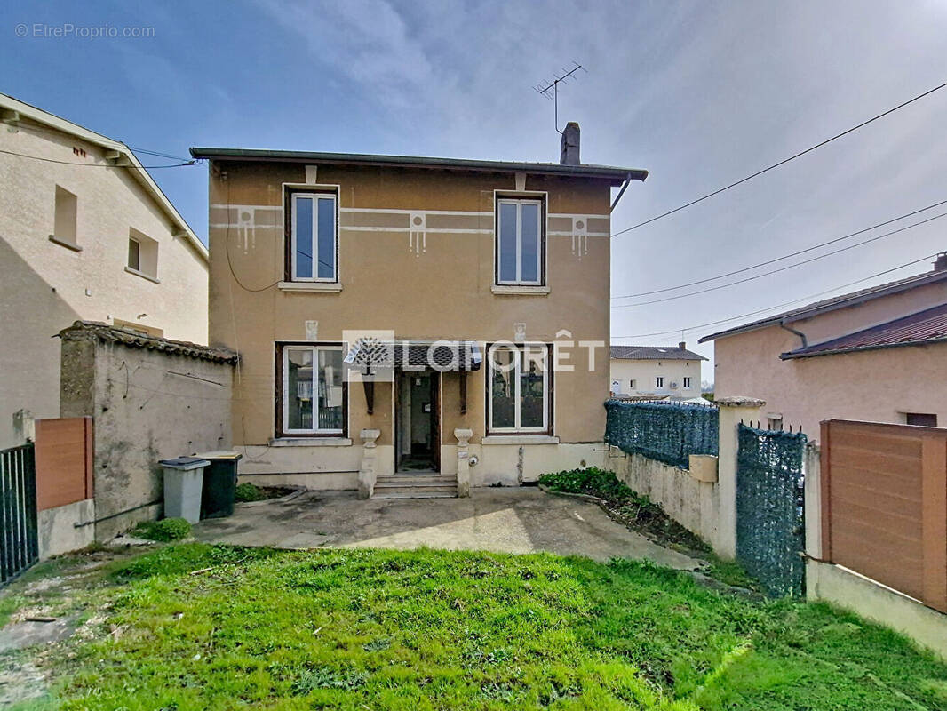 Maison à RILLIEUX-LA-PAPE