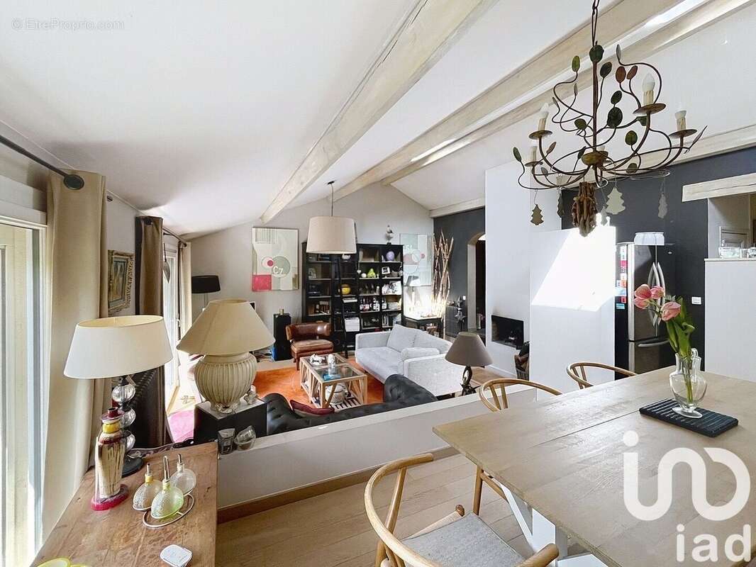 Photo 2 - Maison à MARNES-LA-COQUETTE