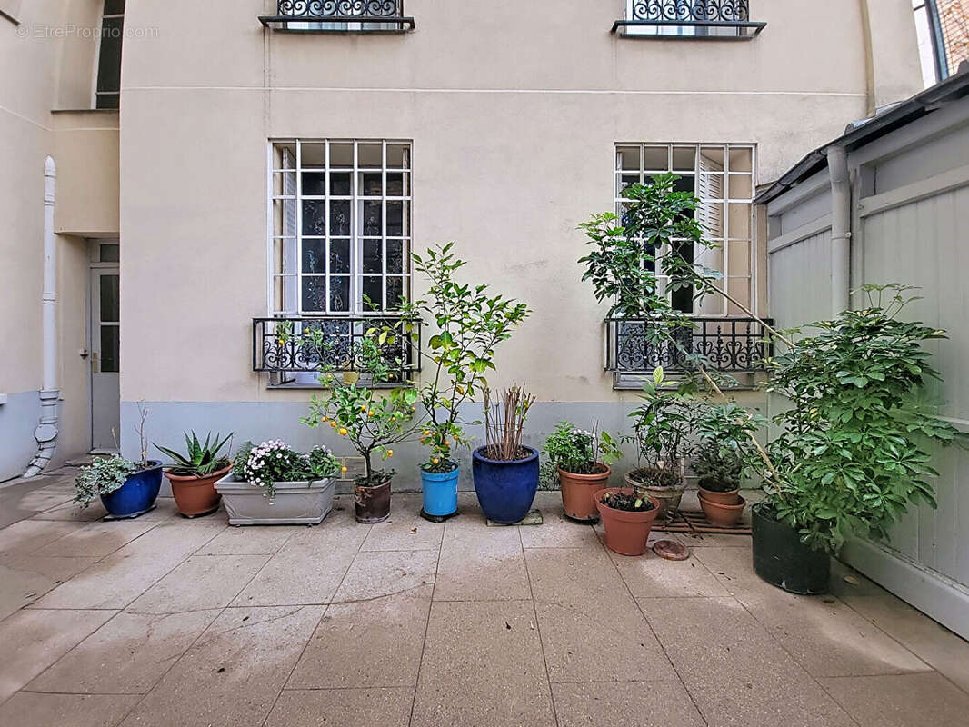 Appartement à PARIS-15E