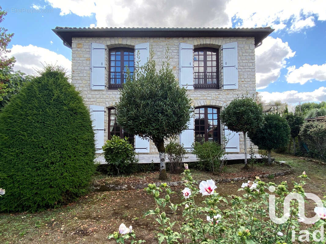 Photo 2 - Maison à ANGOULEME