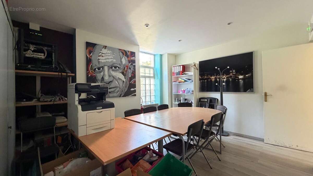 ISSY MAIRIE - local commercial  - professionnel 39 m² - photo 4