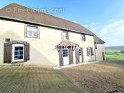 Maison à SAINT-VICTOR-DE-BUTHON