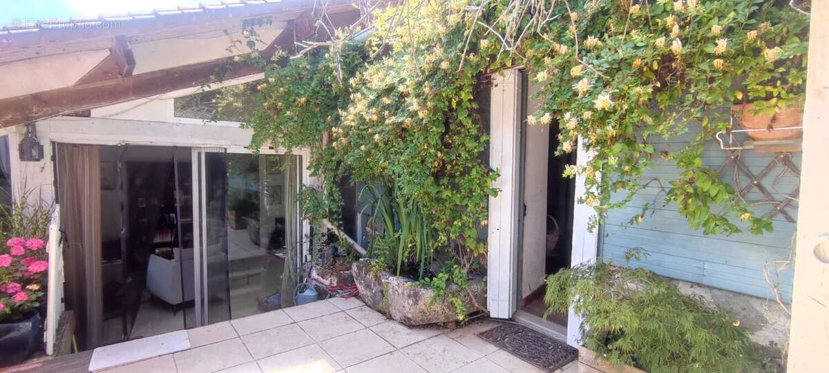 Maison à COGNAC-LA-FORET