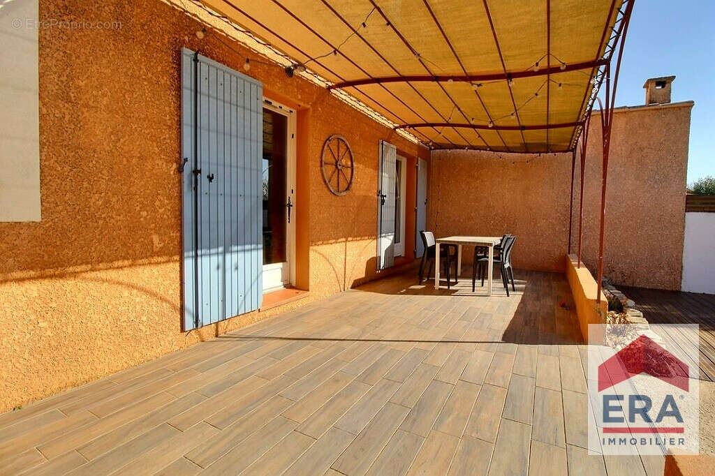 Maison à CHATEAURENARD