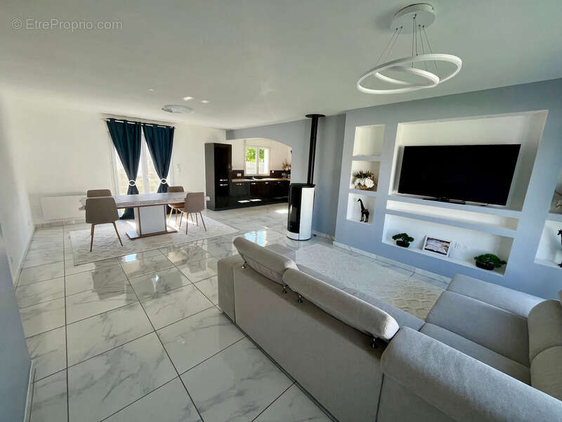 Maison à MOUTIERS-SUR-LE-LAY