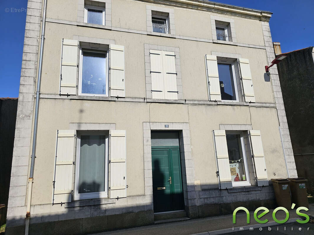 Maison à TREMENTINES