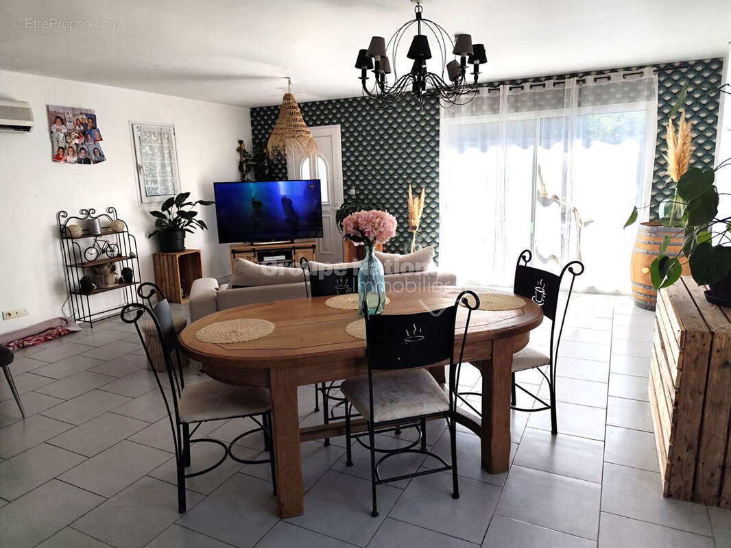 JONQUIERES Villa avec jardin - photo 5
