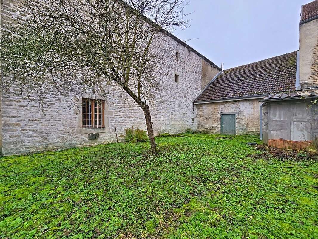 Maison à ORGES