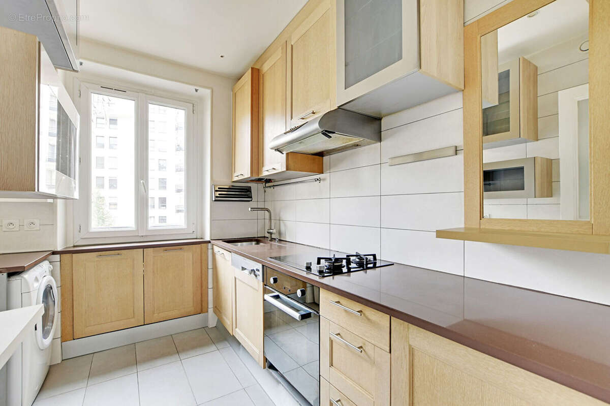 Appartement à PARIS-19E